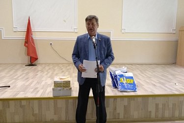 Депутаты провели встречу в приемной для «детей войны»